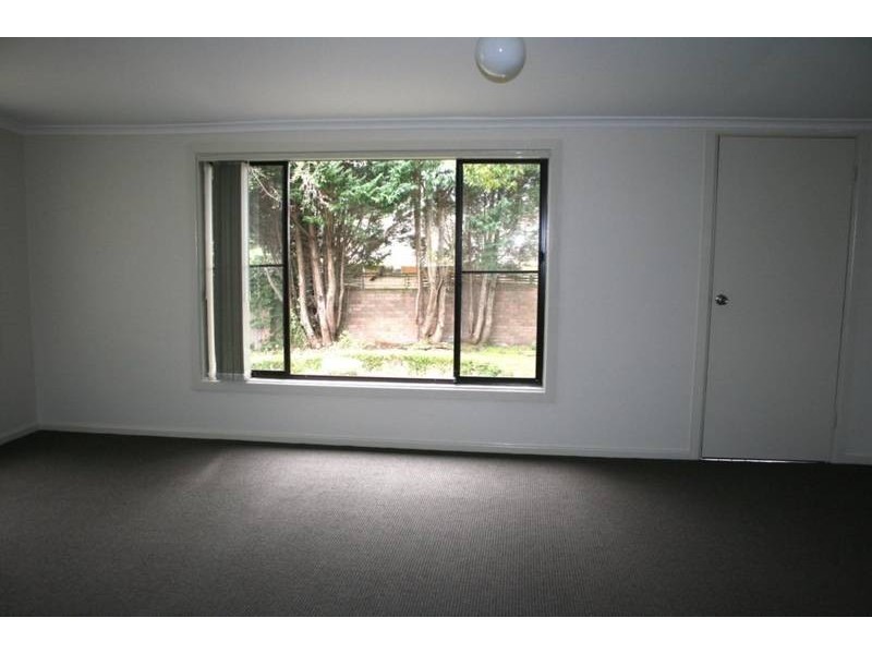 16 Turley Avenue, Bomaderry NSW 2541