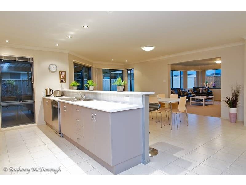 22 Mintbush Crescent, Worrigee NSW 2540