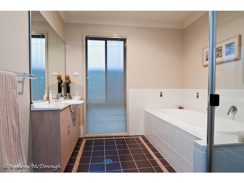 22 Mintbush Crescent, Worrigee NSW 2540