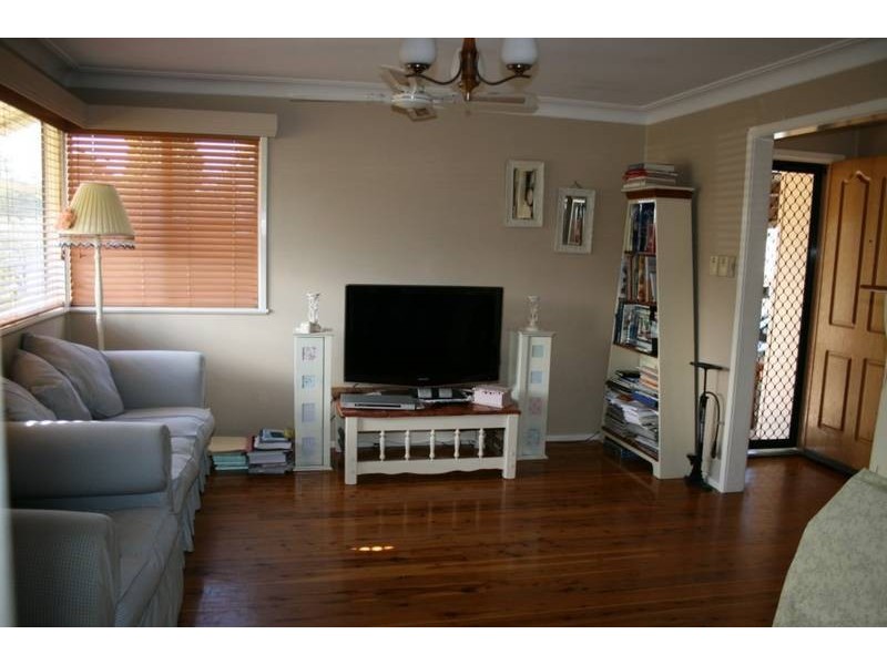 12 Ernest Street, Nowra NSW 2541