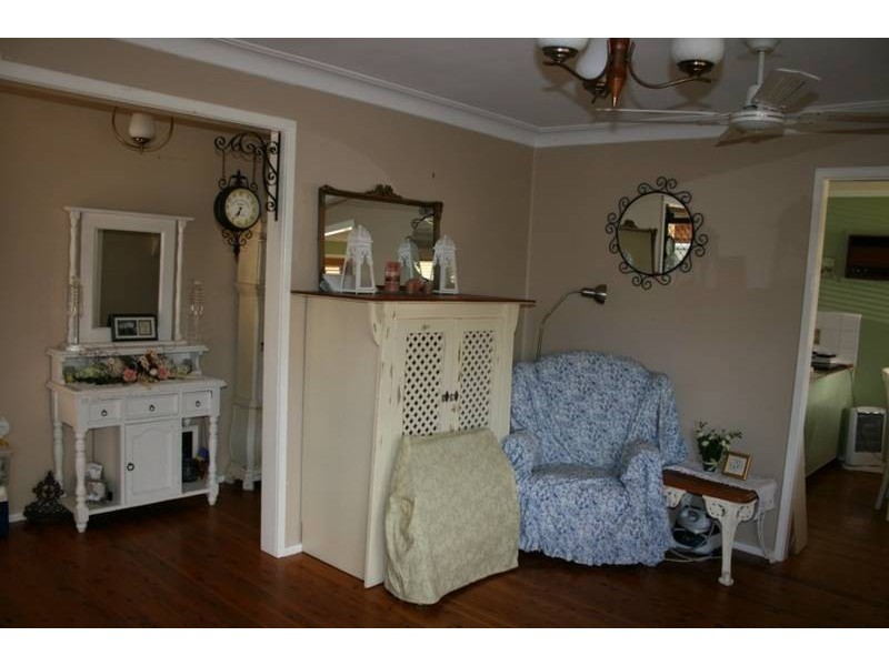 12 Ernest Street, Nowra NSW 2541