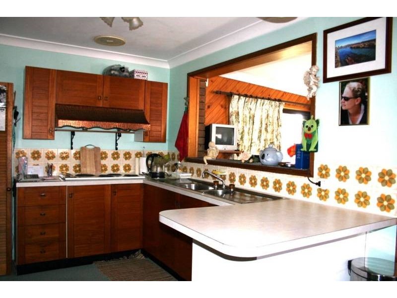 24 Karowa Street, Bomaderry NSW 2541