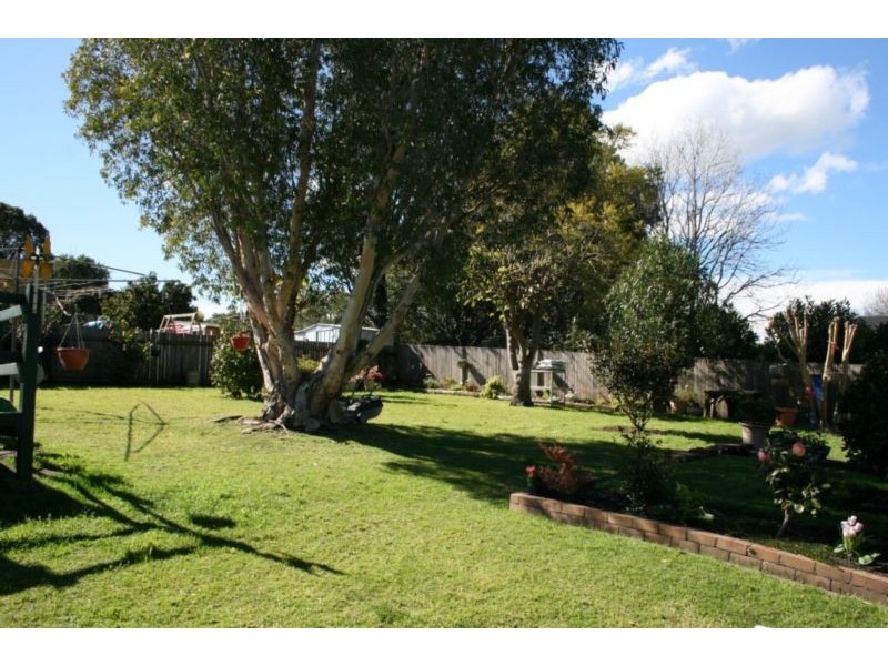 24 Karowa Street, Bomaderry NSW 2541