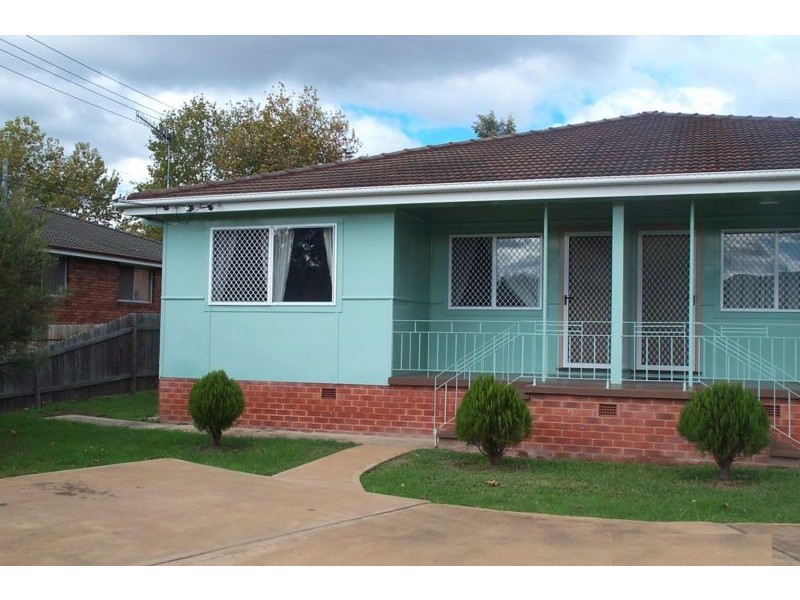 1/6 McGrath Avenue, Nowra NSW 2541