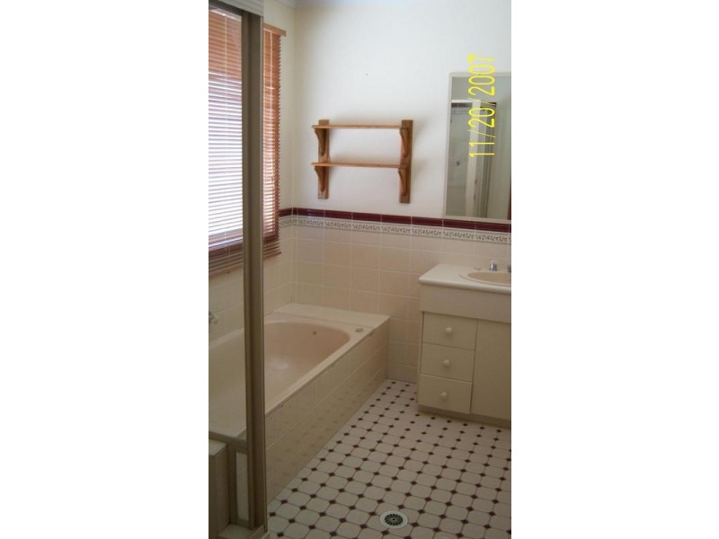 81 Park Road, Nowra NSW 2541
