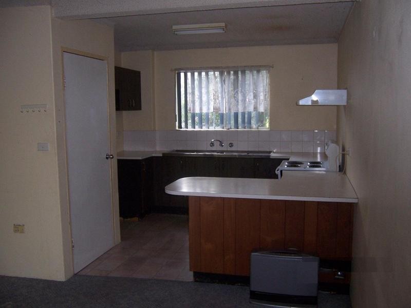 2/11 Karowa Street, Bomaderry NSW 2541