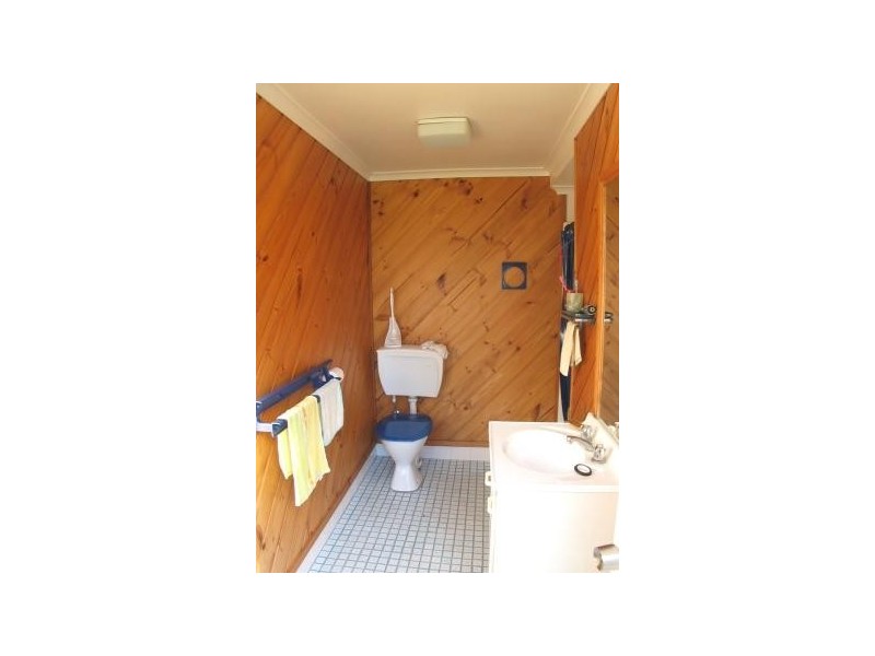 8 West Street, Nowra NSW 2541