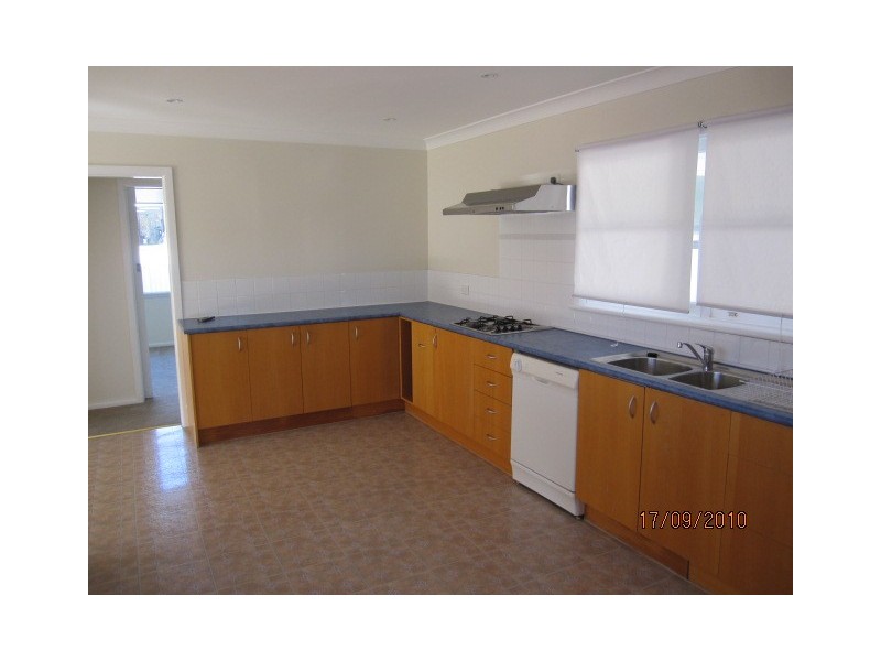 6 Albatross Road, Nowra NSW 2541