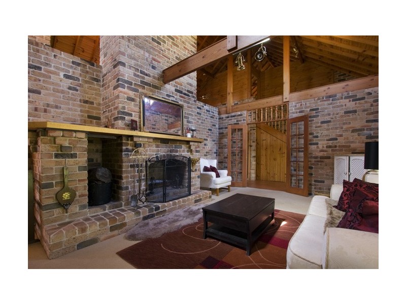 8 Evison Close, Cambewarra NSW 2540