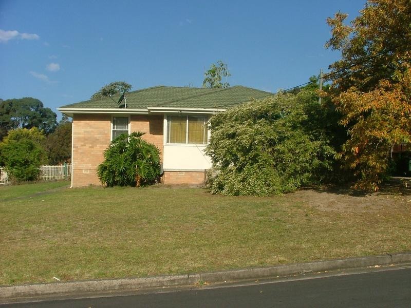 2 Moresby Street, Nowra NSW 2541