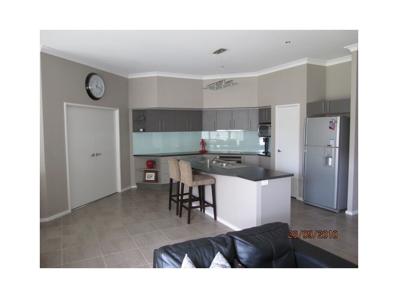 45 Emerald Drive, Meroo Meadow NSW 2540