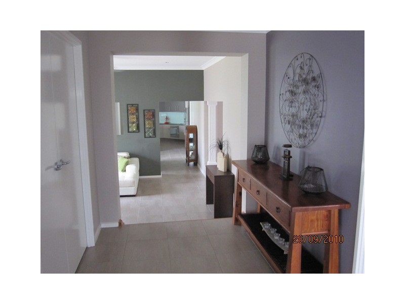 45 Emerald Drive, Meroo Meadow NSW 2540