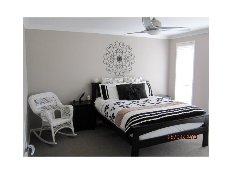 45 Emerald Drive, Meroo Meadow NSW 2540