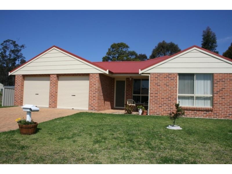 5 Denbigh Place, Nowra NSW 2541