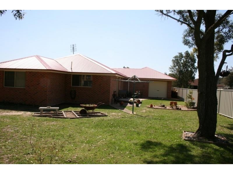 5 Denbigh Place, Nowra NSW 2541