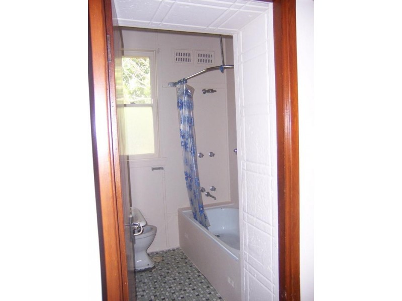 13 Burr Avenue, Nowra NSW 2541