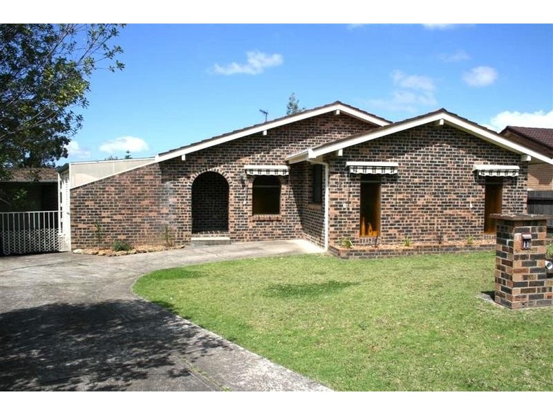11 Alverstoke Close, Bomaderry NSW 2541