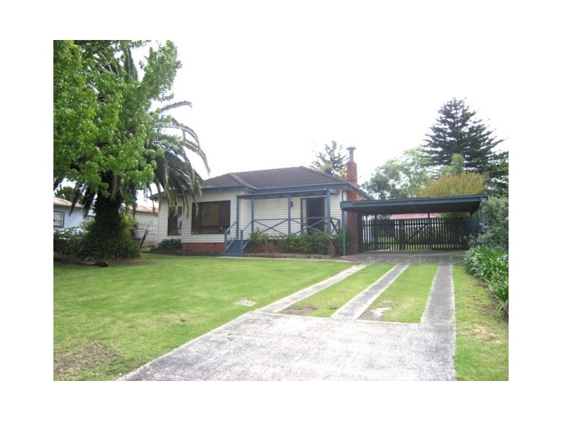 11 Dalwah Street, Bomaderry NSW 2541