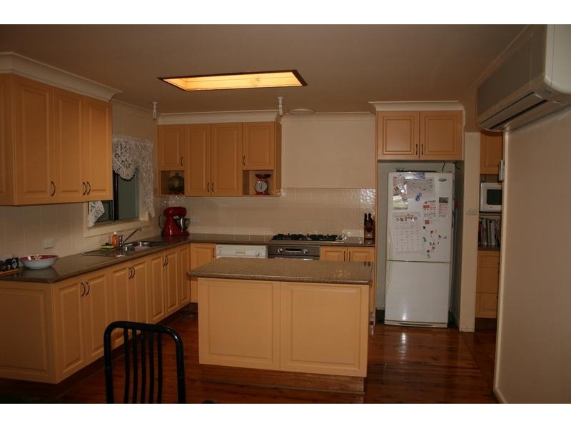 475 Princes Highway, Bomaderry NSW 2541