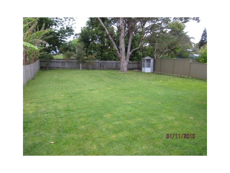 8 Numrock Street, Bomaderry NSW 2541