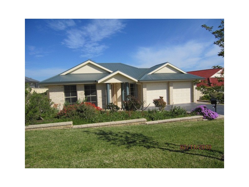 28 Carrington Park Drive, Nowra NSW 2541