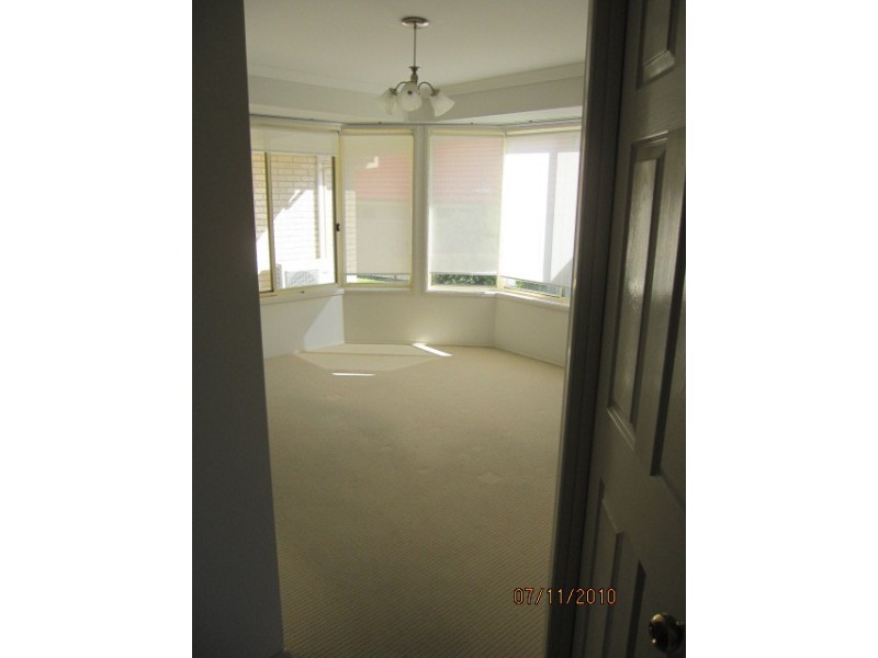 28 Carrington Park Drive, Nowra NSW 2541