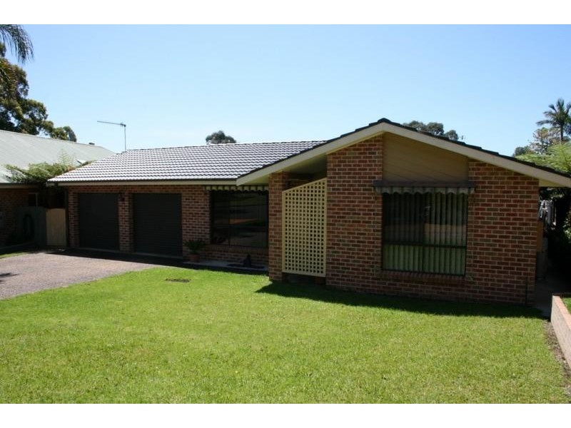 12 Formby Close, Bomaderry NSW 2541