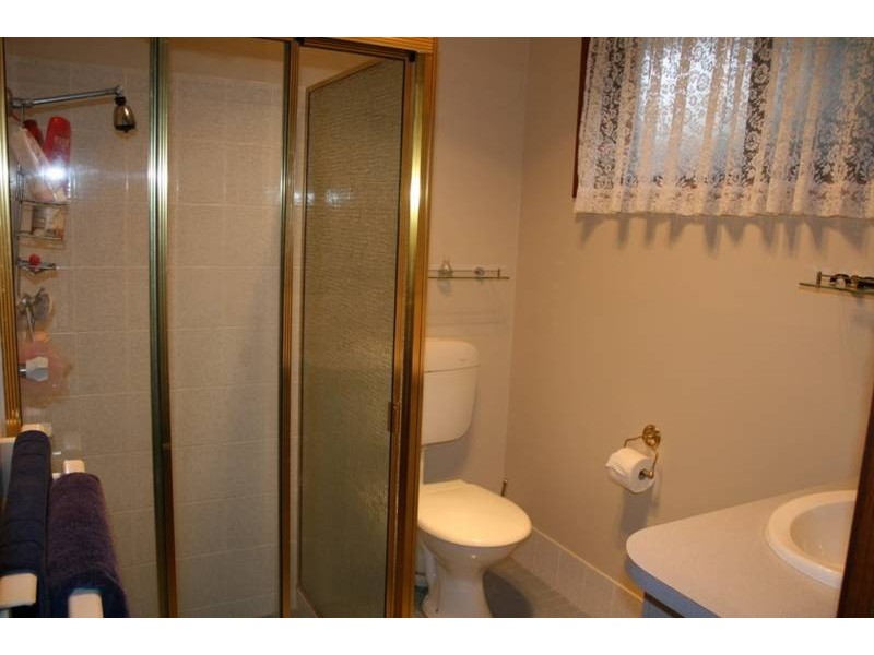 12 Formby Close, Bomaderry NSW 2541