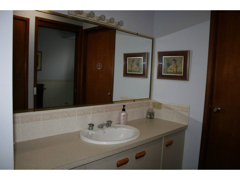 12 Formby Close, Bomaderry NSW 2541