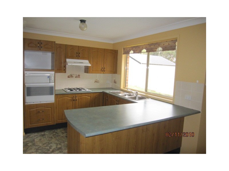 9 Olympic Drive, West Nowra NSW 2541