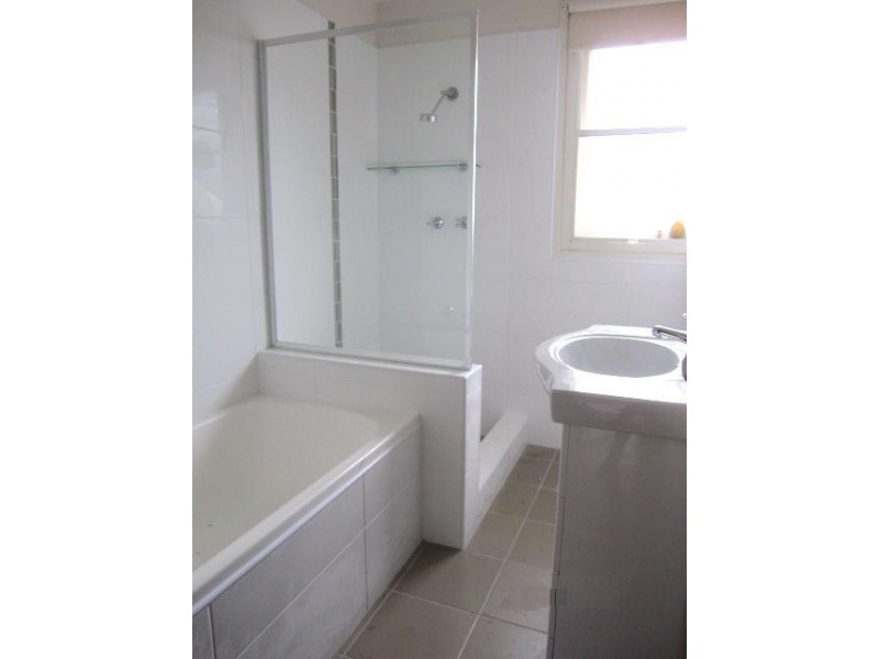 33 McDonald Avenue, Nowra NSW 2541