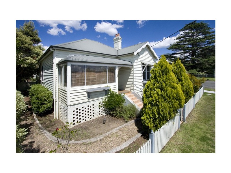 32 Worrigee Street, Nowra NSW 2541