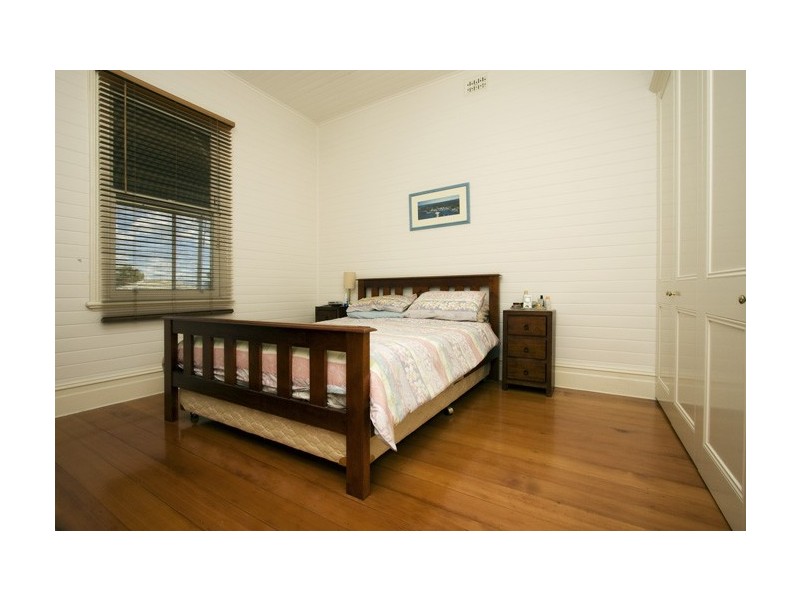 32 Worrigee Street, Nowra NSW 2541