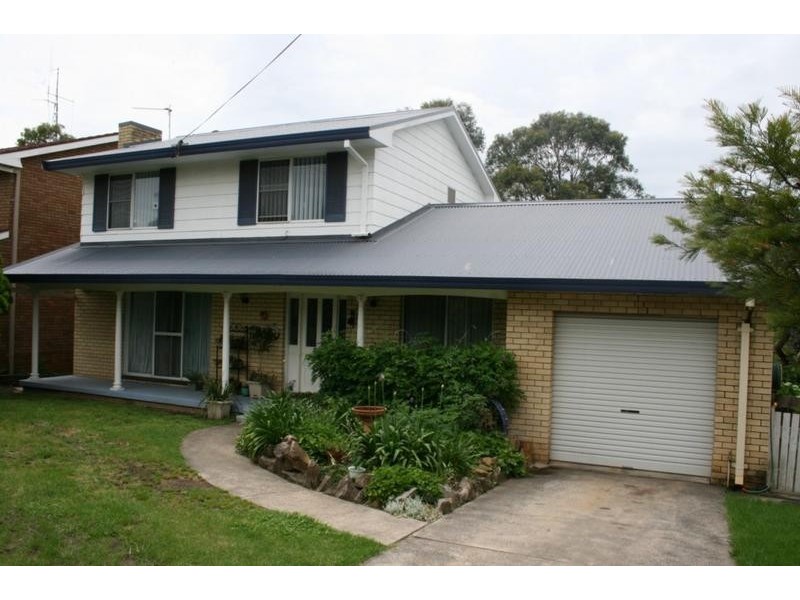 10 Hockey Street, Nowra NSW 2541