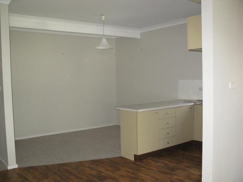 2/14 Dalwah Street, Bomaderry NSW 2541