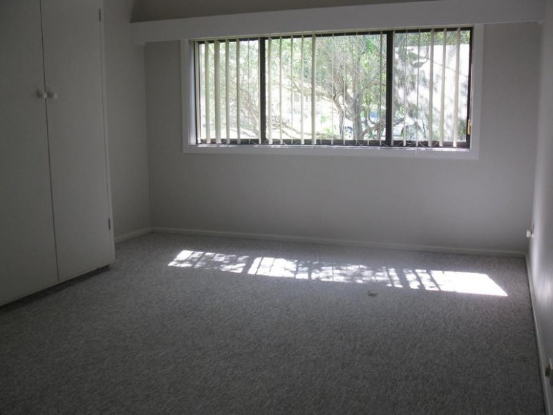 2/14 Dalwah Street, Bomaderry NSW 2541