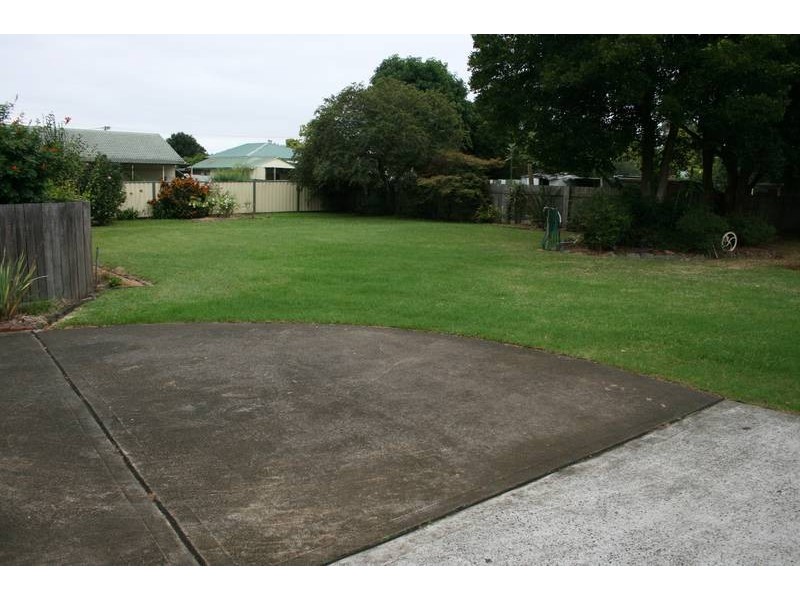 441 Princes Highway, Bomaderry NSW 2541