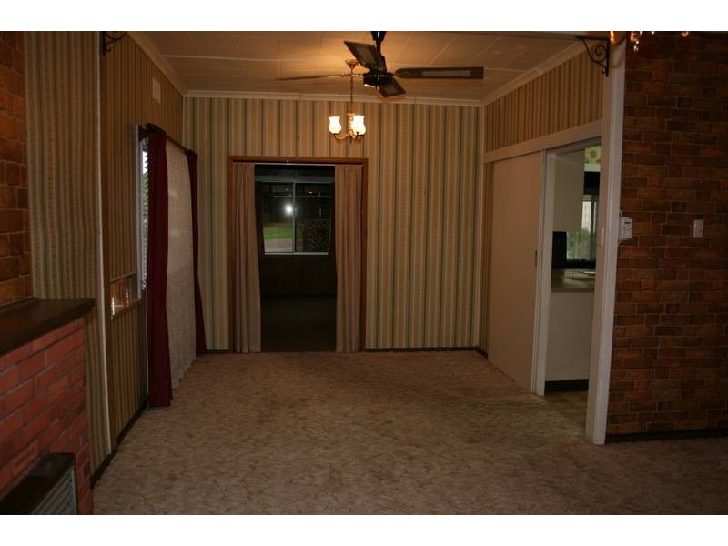 441 Princes Highway, Bomaderry NSW 2541