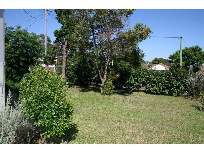 2 Hollands Road, Nowra NSW 2541
