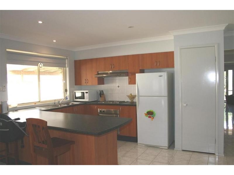 51 Gardenia Crescent, Bomaderry NSW 2541