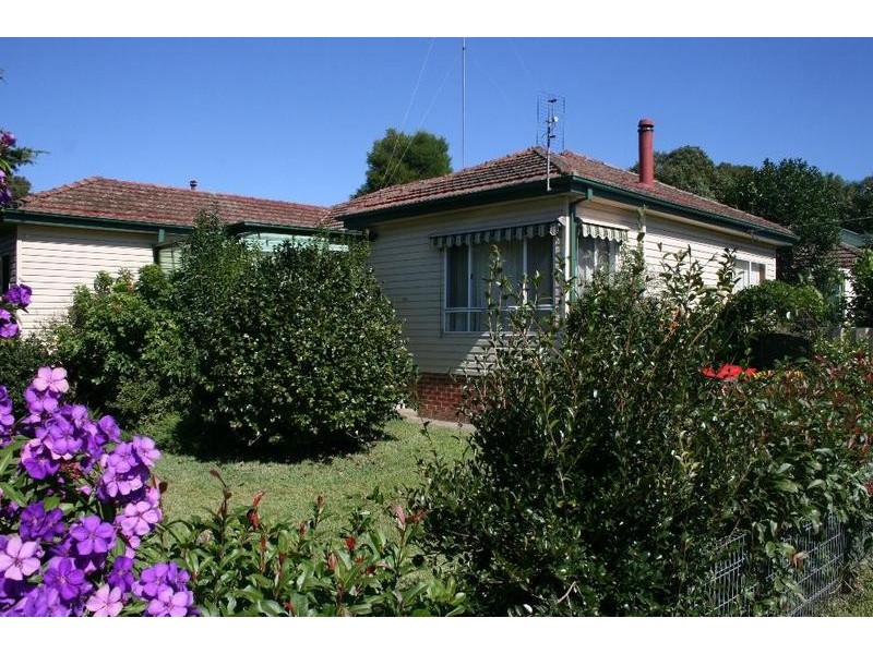 141 East Street, Nowra NSW 2541