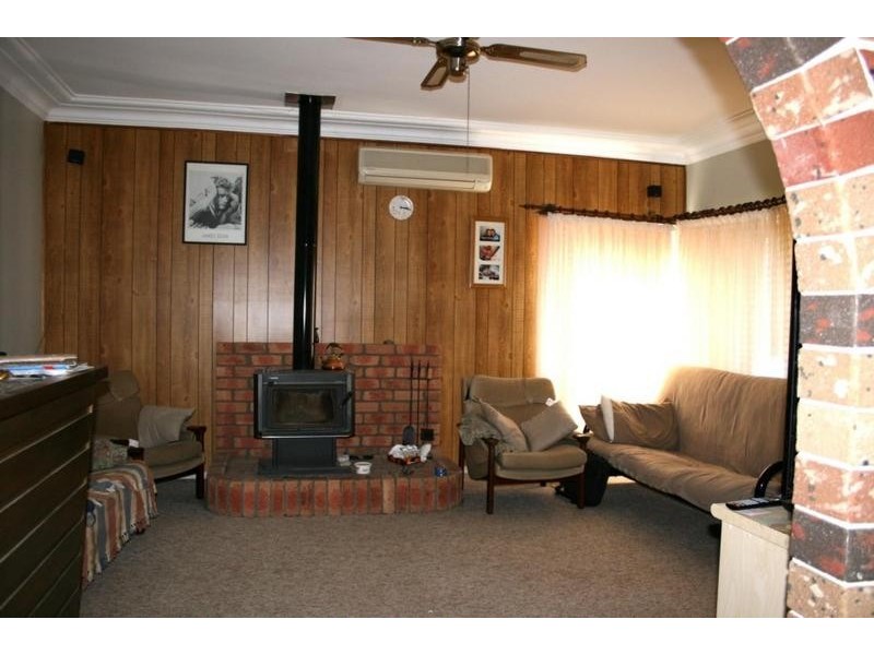 141 East Street, Nowra NSW 2541