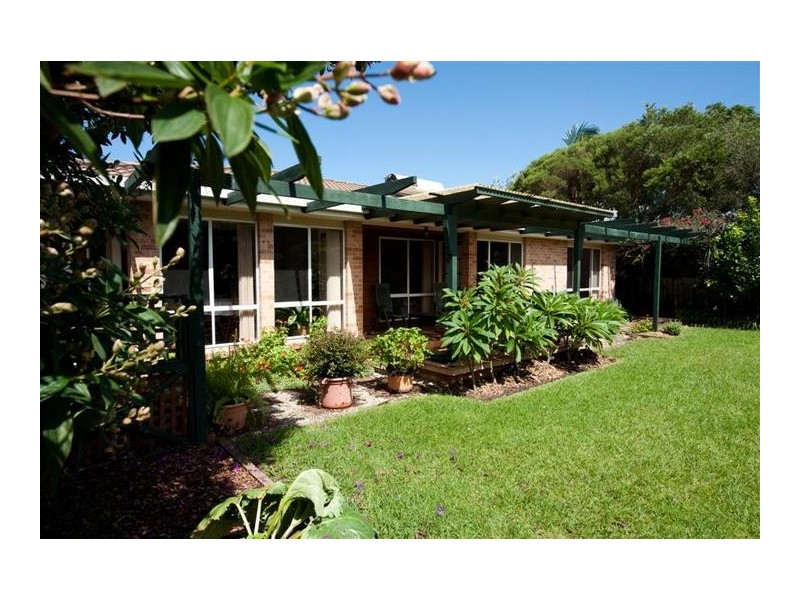 33 Lyrebird Drive, Nowra NSW 2541