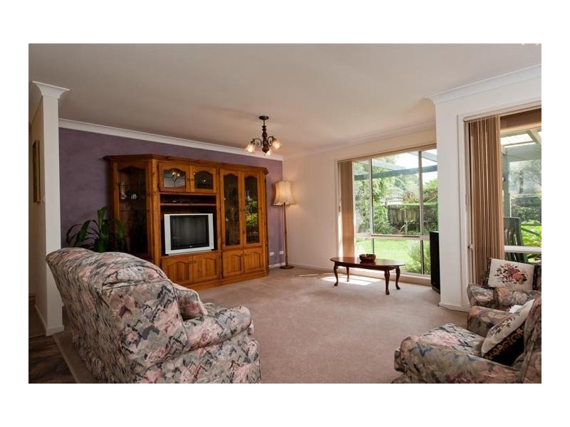 33 Lyrebird Drive, Nowra NSW 2541