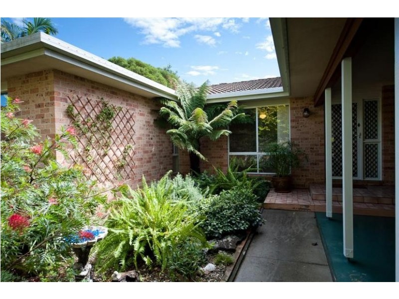 33 Lyrebird Drive, Nowra NSW 2541