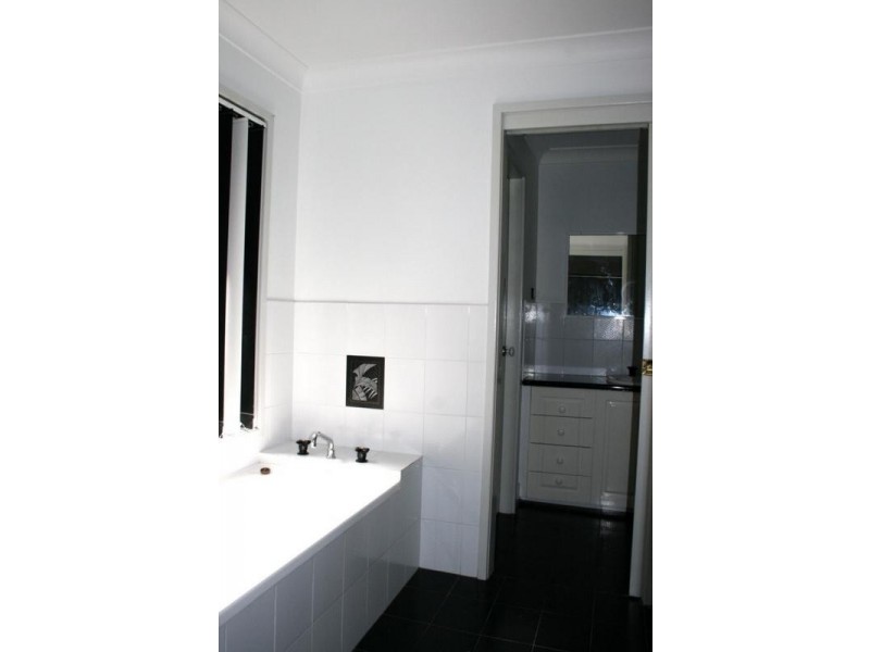 21 Kareela Crescent, North Nowra NSW 2541