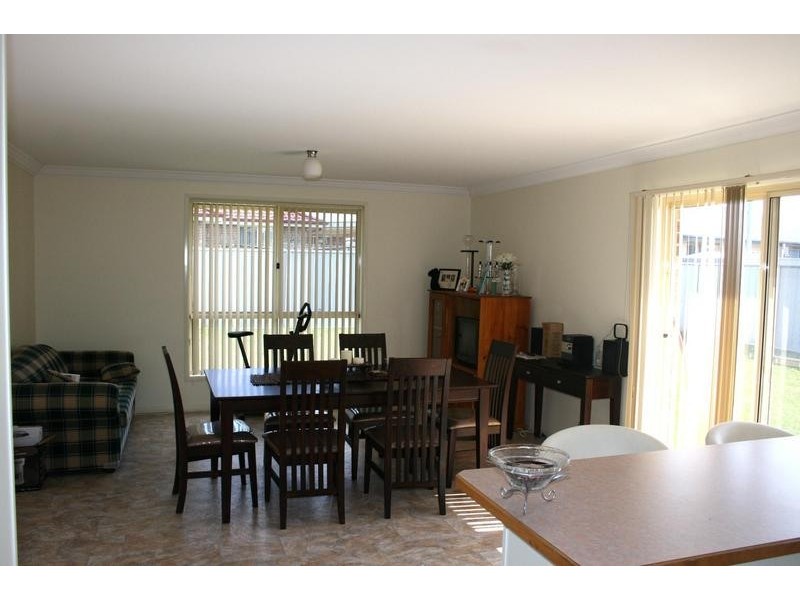 11 Hannah Place, Worrigee NSW 2540