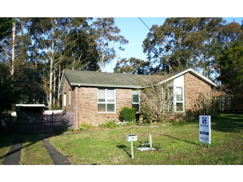 19 Taranna Crescent, Nowra NSW 2541