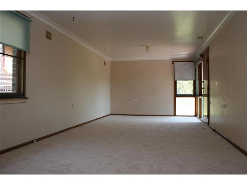 19 Taranna Crescent, Nowra NSW 2541