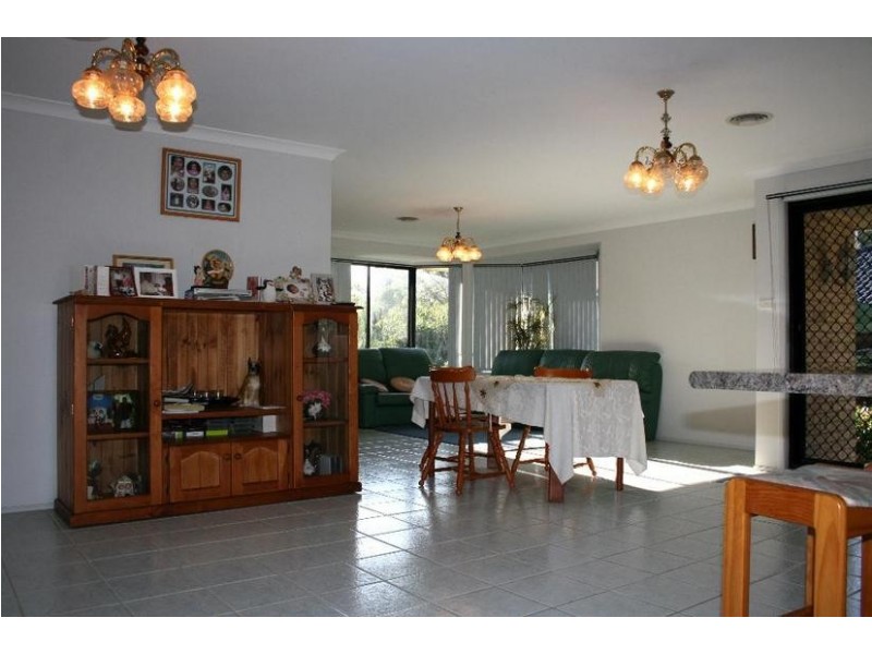40 Kardella Avenue, Nowra NSW 2541